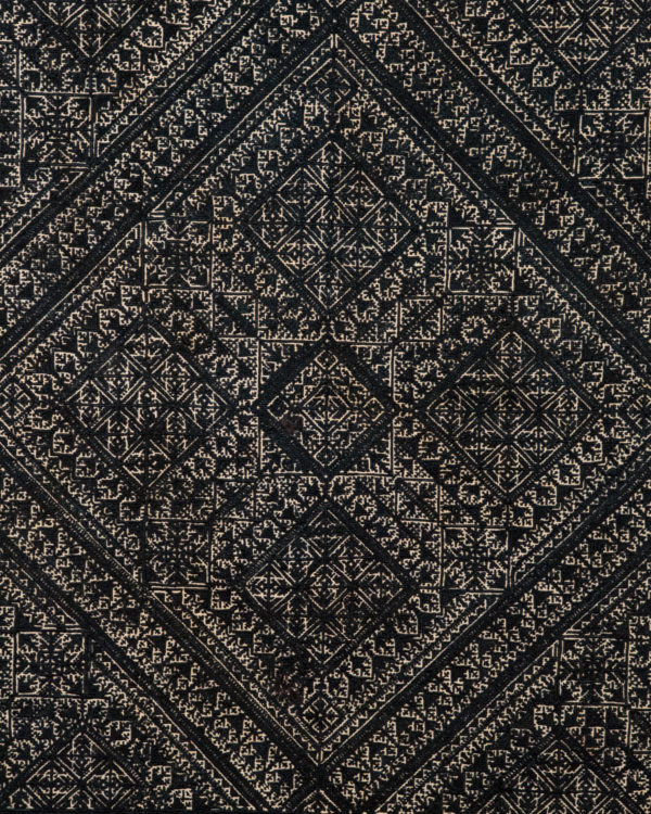Back Center Detail