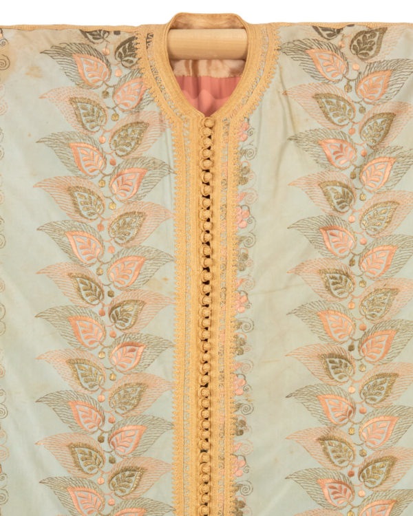 Front Collar Detail